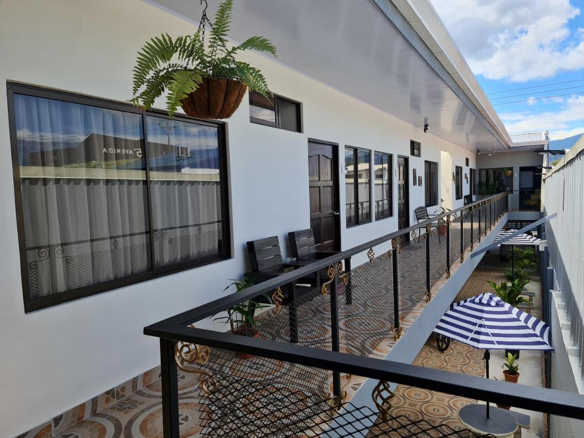 Apartamentos Ave Del Paraiso Alajuela Dış mekan fotoğraf